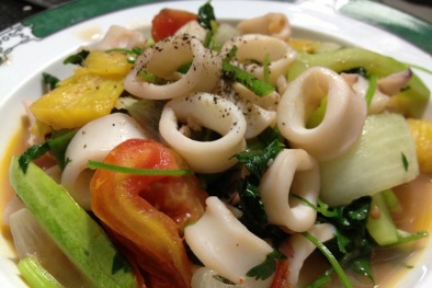 Ngon ngon, giòn giòn với mực xào chua ngọt